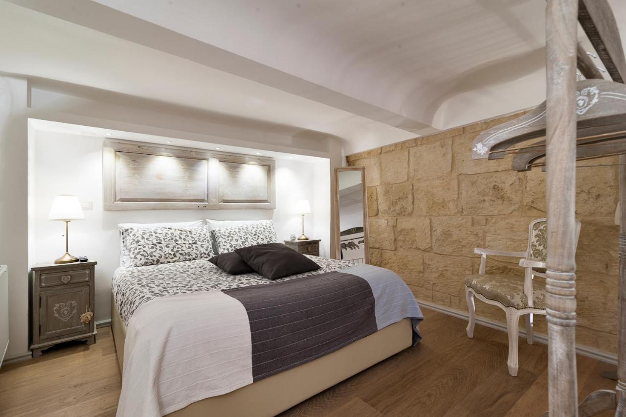 Palazzo Mandurino Luxury Relais Bed & Breakfast Zollino ภายนอก รูปภาพ