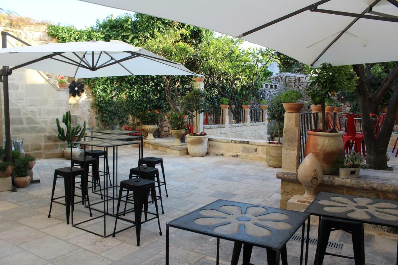 Palazzo Mandurino Luxury Relais Bed & Breakfast Zollino ภายนอก รูปภาพ
